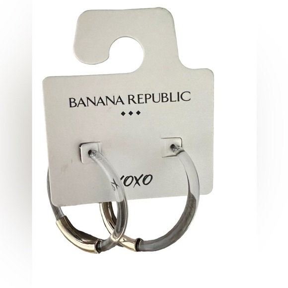 🩷 3/$20 NWT Banana Republic Clear Hoops With Gold Detai Bar - Picture 2 of 3